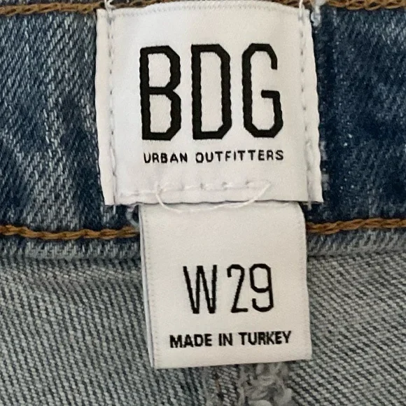 Urban Outfitters BDG Vintage Denim Shorts Sz W29 NWT - Picture 2 of 4